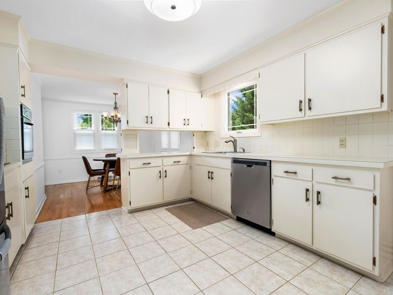 3071 Halesworth Road, Columbus, OH 43221 Photo 12