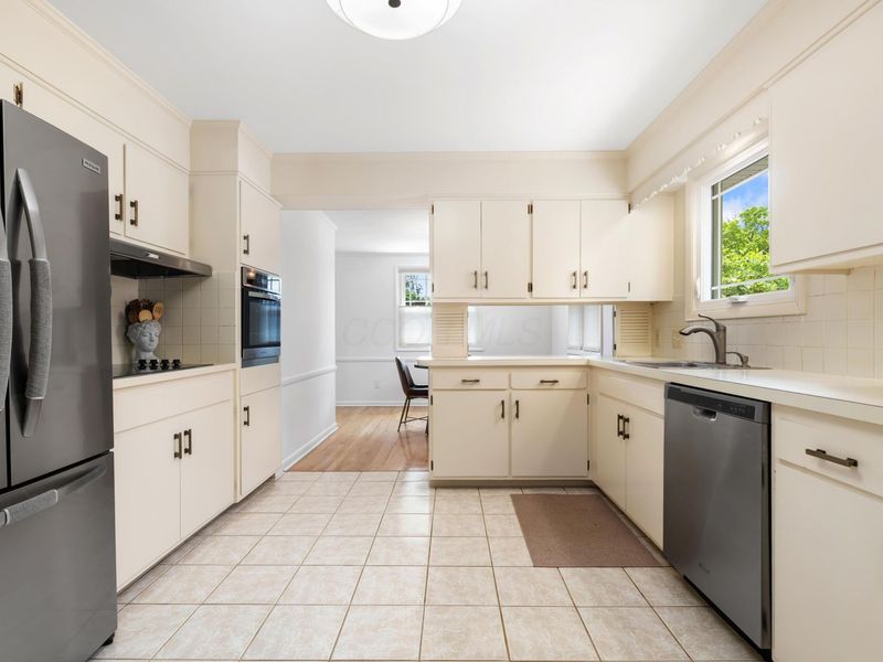 3071 Halesworth Road, Columbus, OH 43221 Photo 15