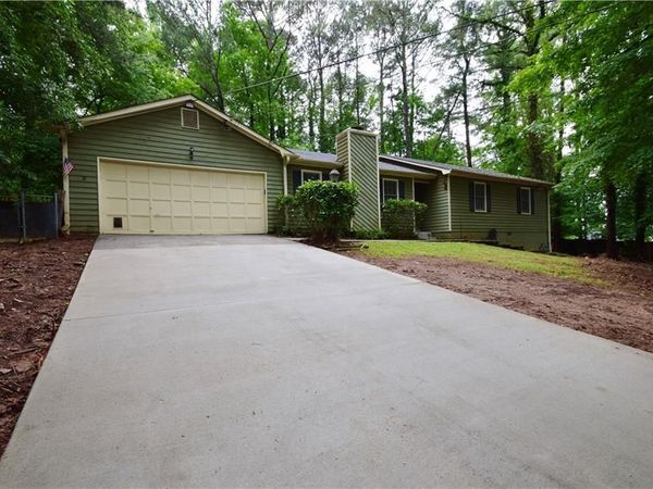 2654 Crystal Court , Lawrenceville, GA 30044