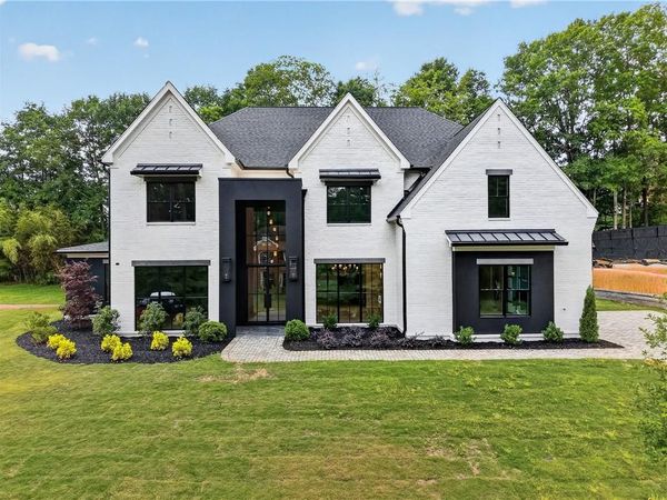 423 Lynne Circle, Alpharetta, GA 30009
