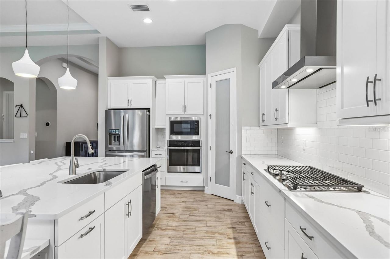 14142 Swiss Bridge Drive, Riverview, FL 33579 Photo