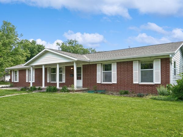 2818 Eisenhower Avenue , Ames, IA 50010