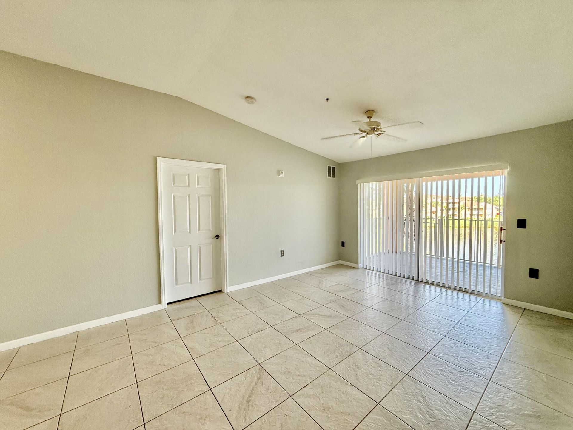 271 SW Palm Drive, Unit 304, Port Saint Lucie, FL 34986 Photo
