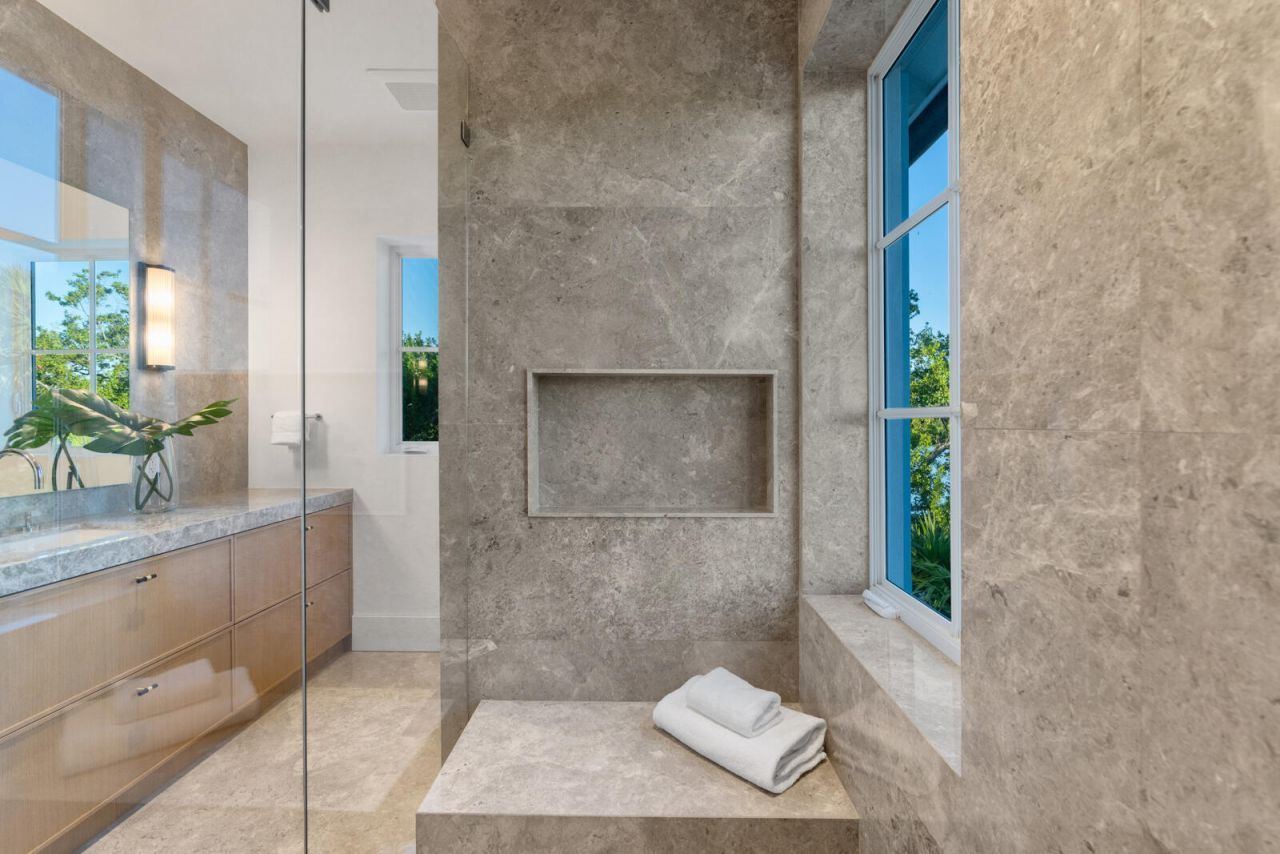 2219 E Ibis Isle Rd Road E, Palm Beach, FL 33480 Photo