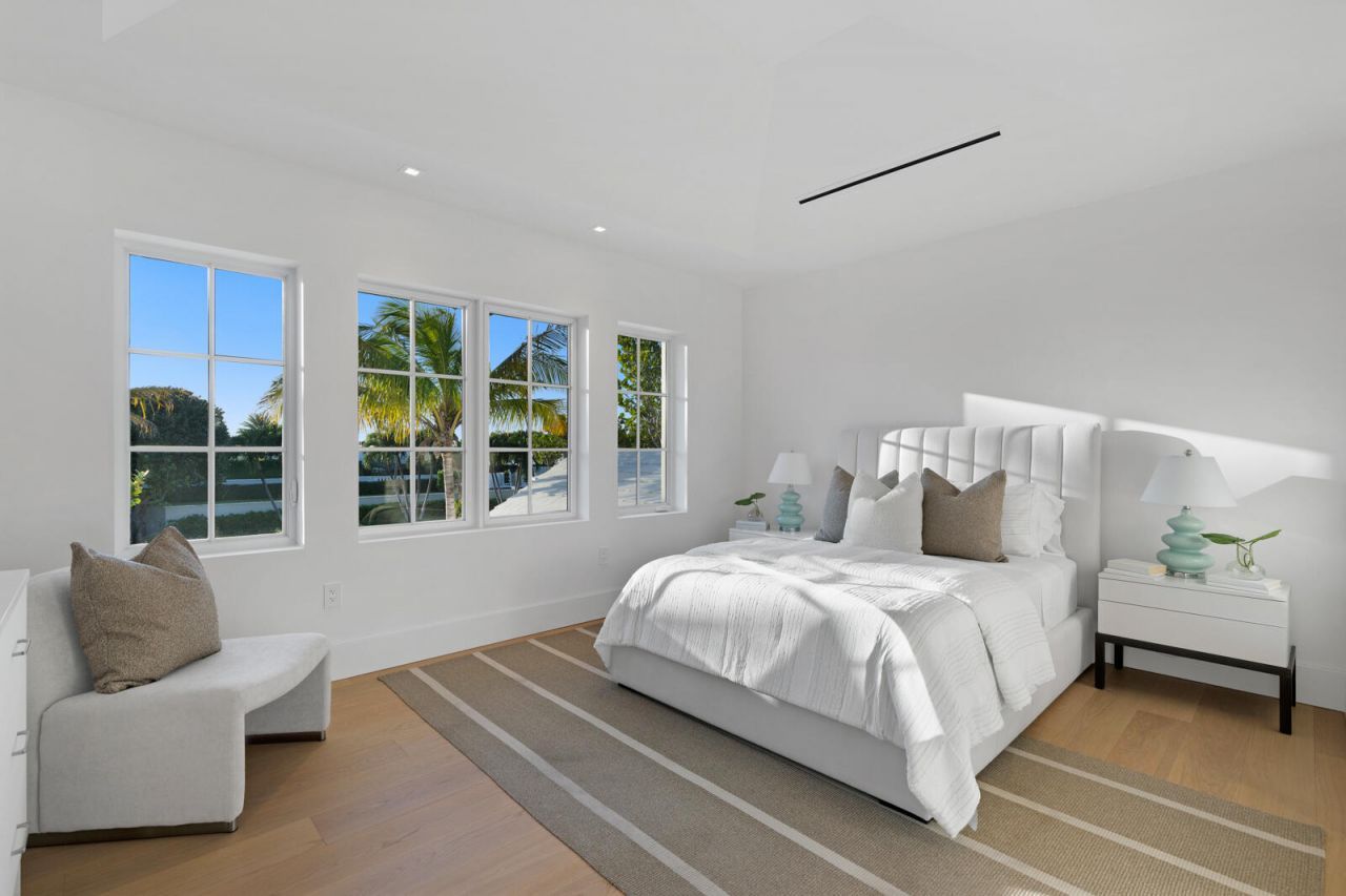 2219 E Ibis Isle Rd Road E, Palm Beach, FL 33480 Photo