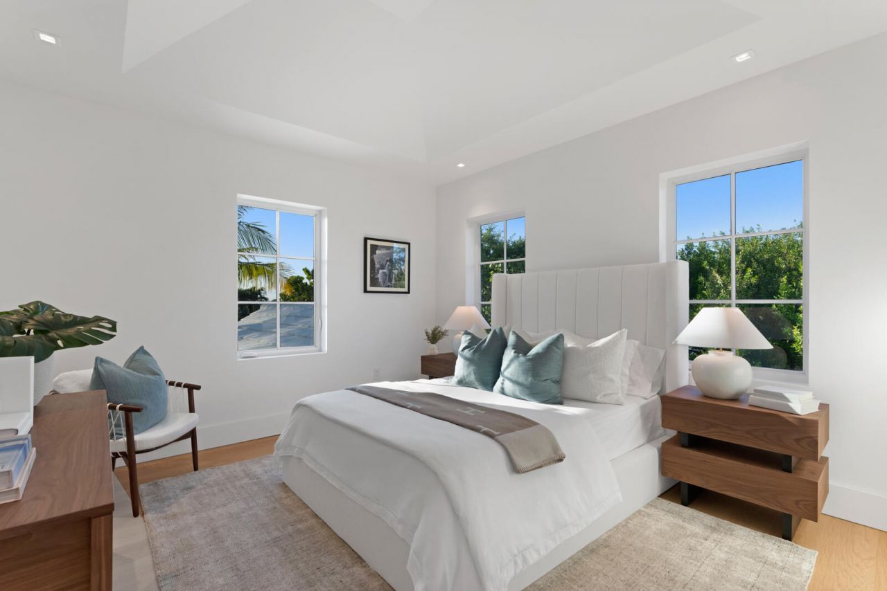 2219 E Ibis Isle Rd Road E, Palm Beach, FL 33480 Photo