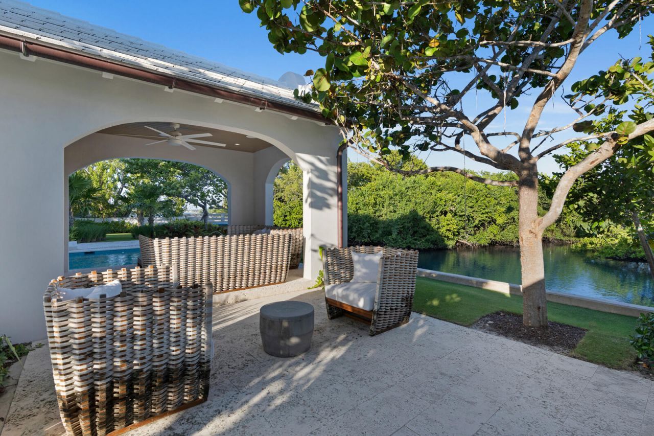 2219 E Ibis Isle Rd Road E, Palm Beach, FL 33480 Photo