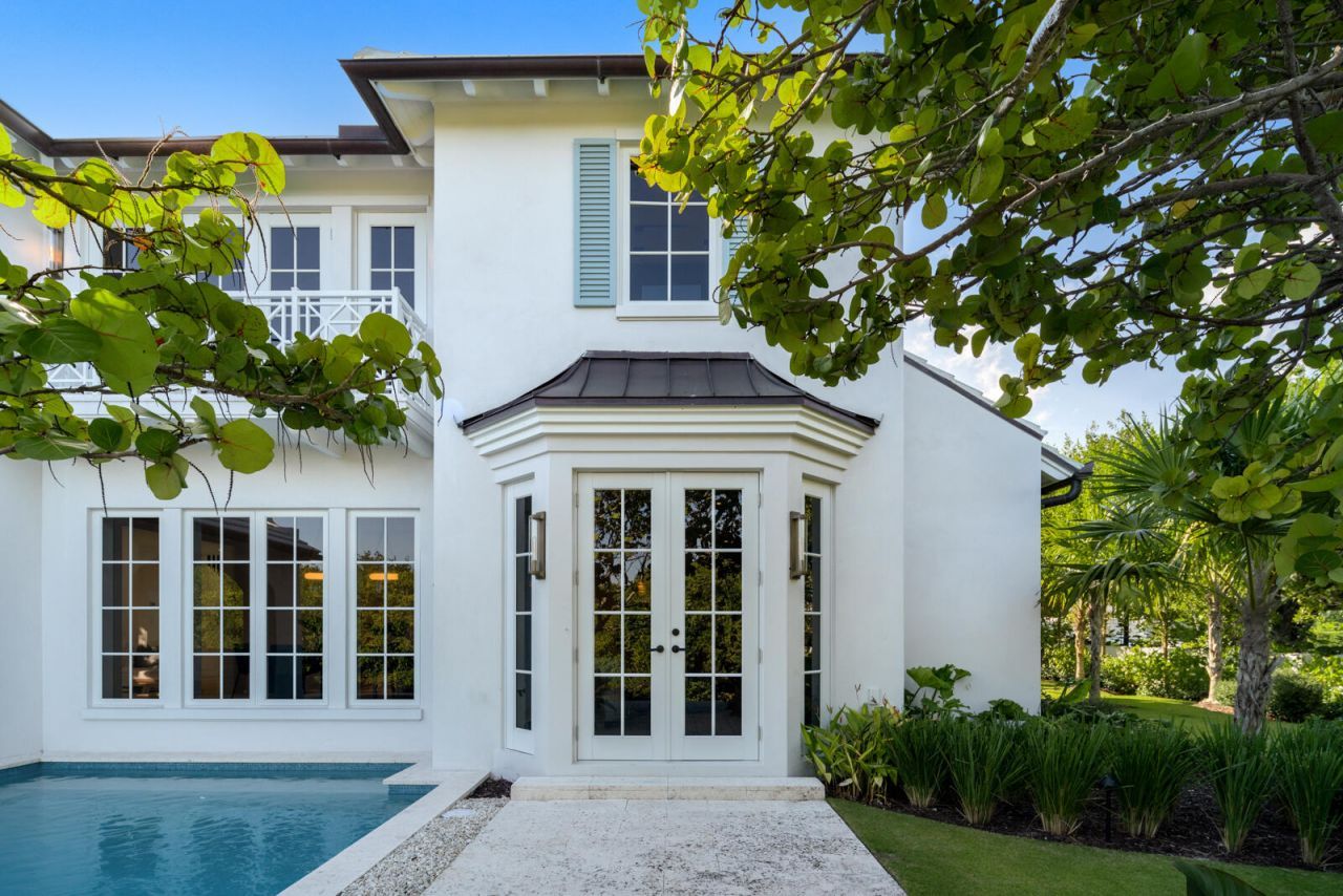 2219 E Ibis Isle Rd Road E, Palm Beach, FL 33480 Photo