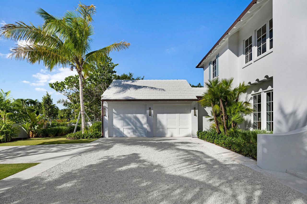 2219 E Ibis Isle Rd Road E, Palm Beach, FL 33480 Photo