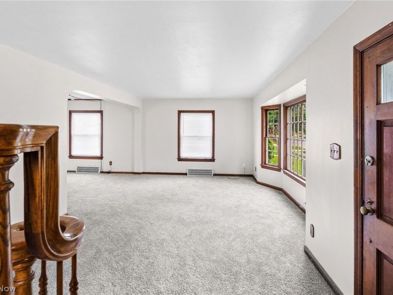 1905 Tampa Avenue , Cleveland, OH 44109 Photo 16