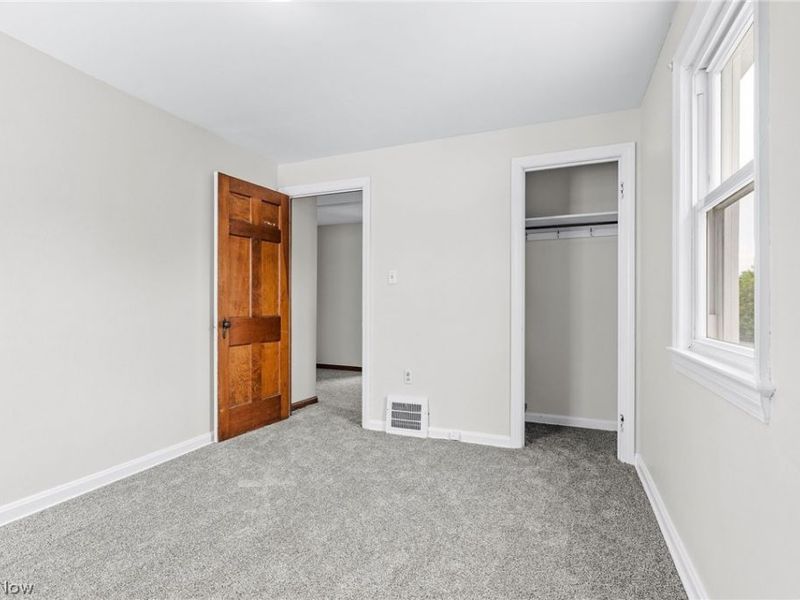 1905 Tampa Avenue , Cleveland, OH 44109 Photo 21