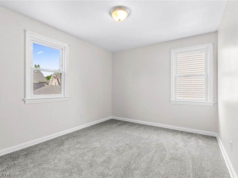 1905 Tampa Avenue , Cleveland, OH 44109 Photo 23