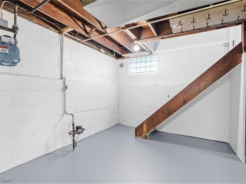 1905 Tampa Avenue , Cleveland, OH 44109 Photo 34