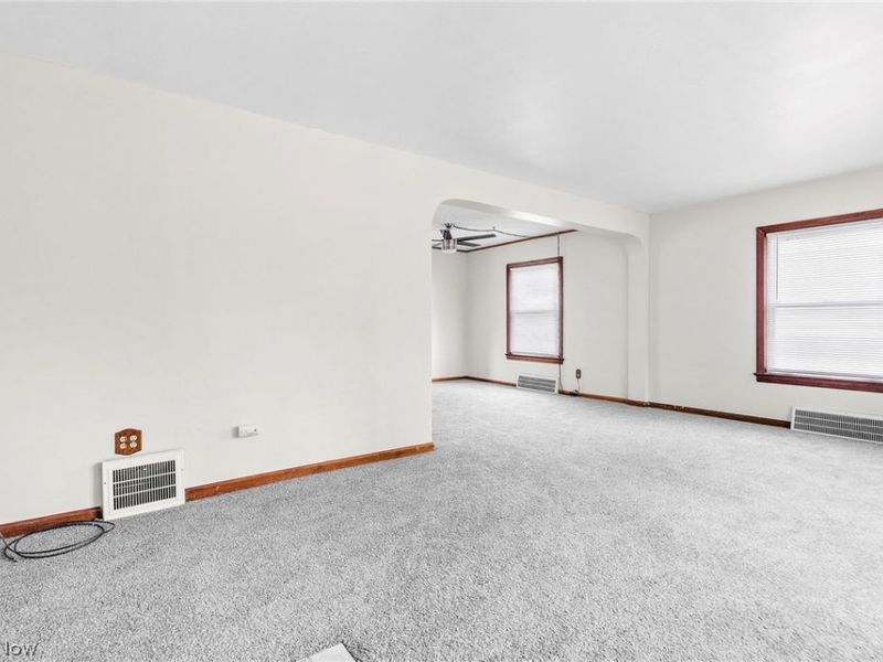 1905 Tampa Avenue , Cleveland, OH 44109 Photo 6