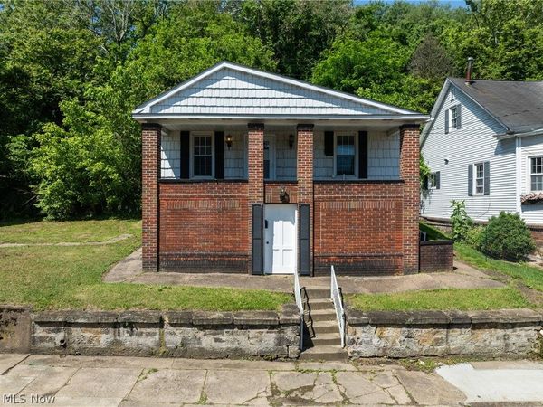 1923 Guernsey Street , Bellaire, OH 43906