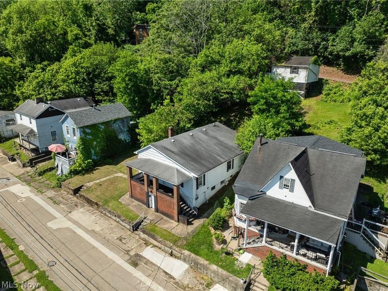 1923 Guernsey Street, Bellaire, OH 43906 Photo 3