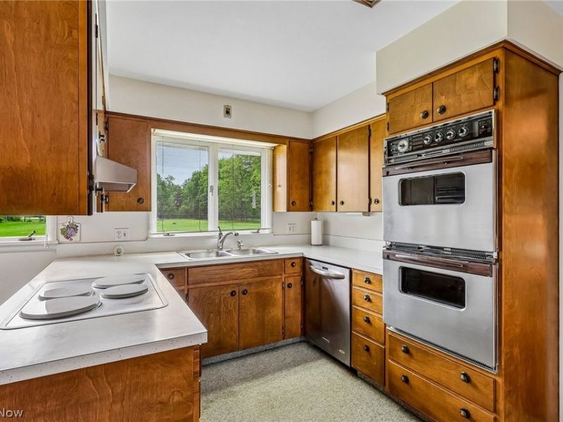 3305 Trumbull Avenue , Copley, OH 44321 Photo 15