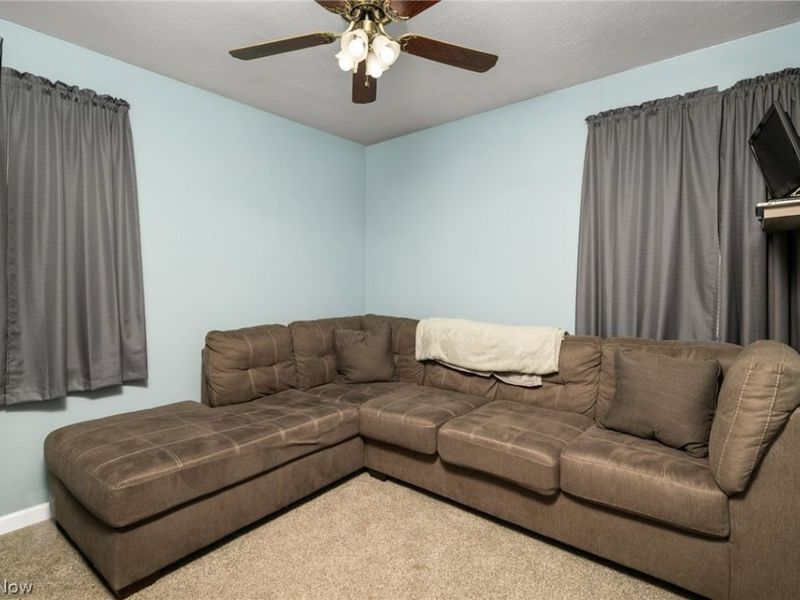 27030 Farringdon Avenue , Euclid, OH 44132 Photo 16