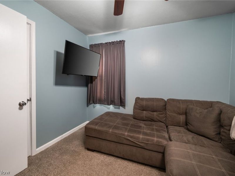27030 Farringdon Avenue , Euclid, OH 44132 Photo 17
