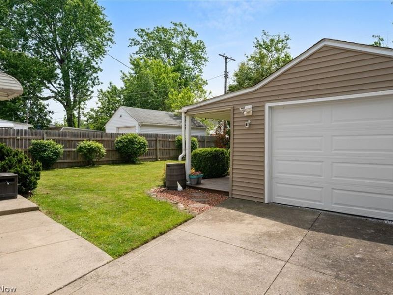27030 Farringdon Avenue , Euclid, OH 44132 Photo 24