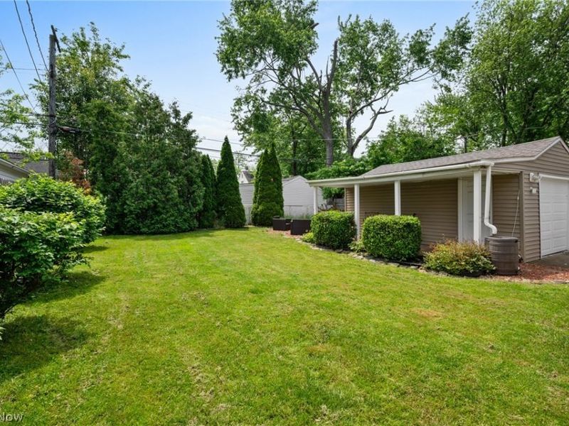 27030 Farringdon Avenue , Euclid, OH 44132 Photo 25