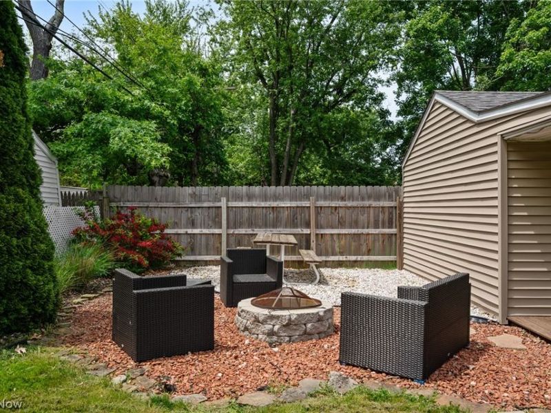 27030 Farringdon Avenue , Euclid, OH 44132 Photo 26