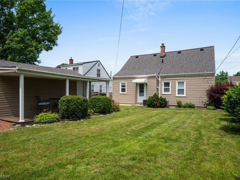 27030 Farringdon Avenue , Euclid, OH 44132 Photo 27