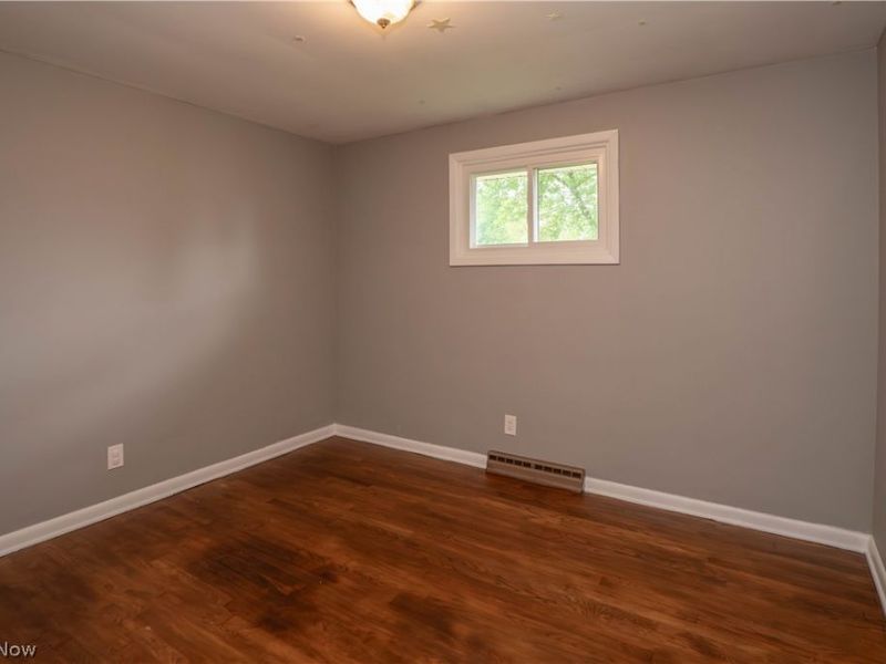 4544 Lakeknoll Street , Louisville, OH 44641 Photo 24