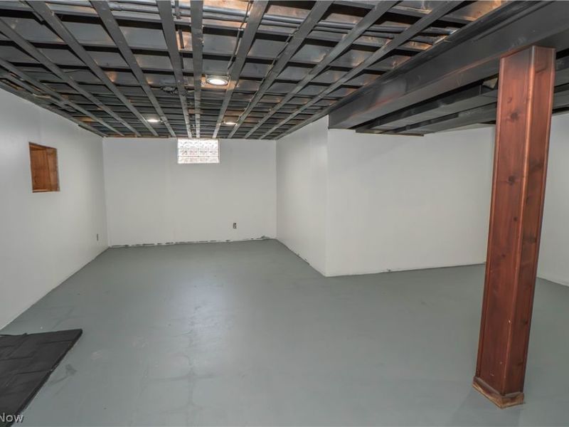 4544 Lakeknoll Street , Louisville, OH 44641 Photo 34