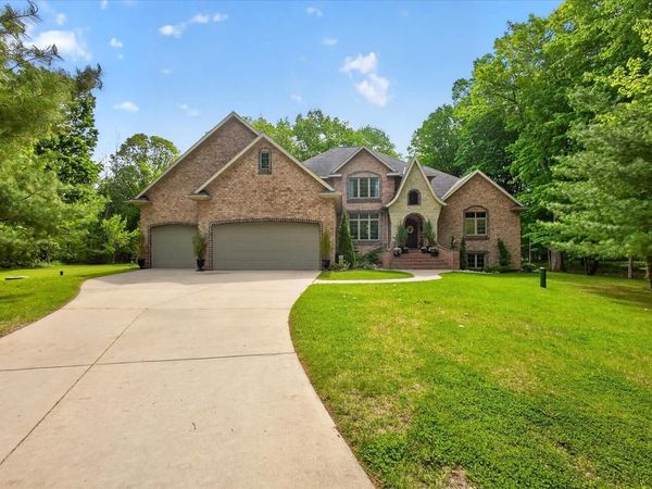 2813 RIVER FOREST HILLS DRIVE, Pulaski, WI 54162