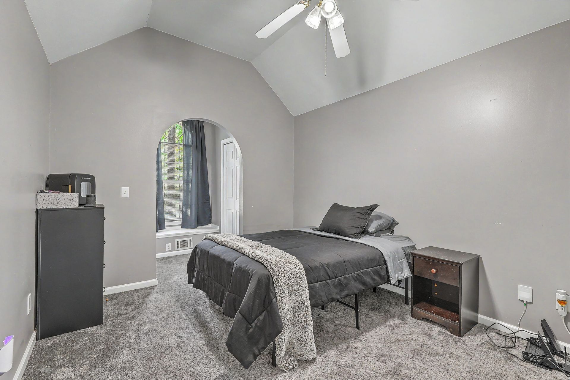 188 Bamert Street Photo 32