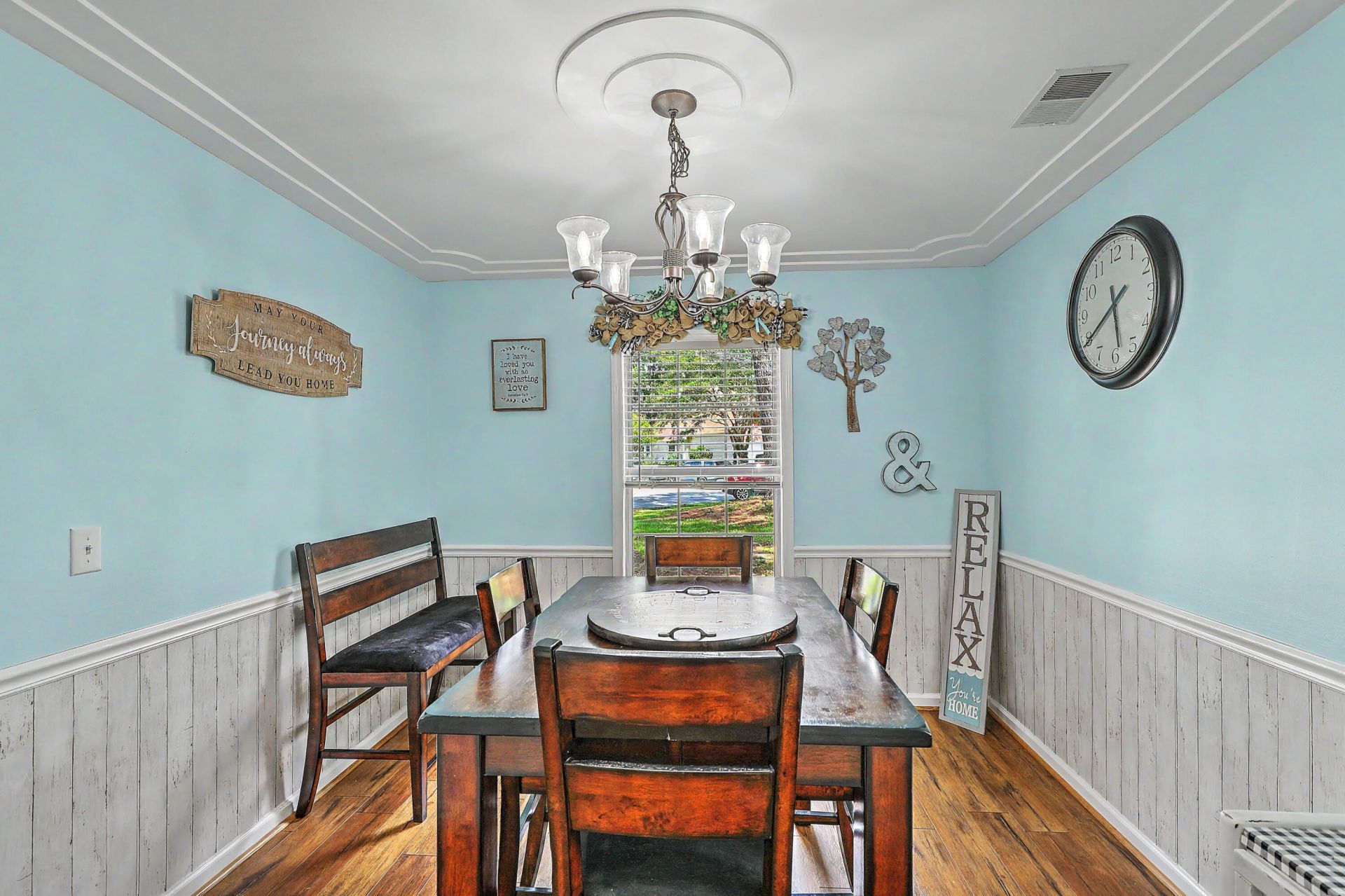 188 Bamert Street Photo 5