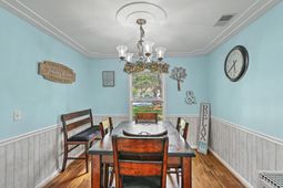 188 Bamert Street photo 4