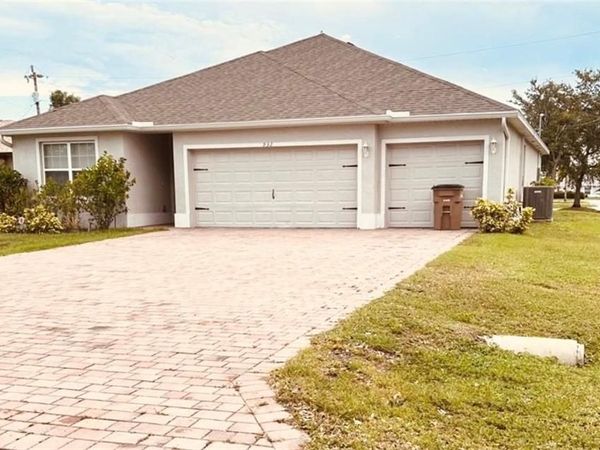 932 SW 7th AVE , CAPE CORAL, FL 33991
