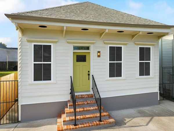 2748 ORLEANS Avenue , New Orleans, LA 70119