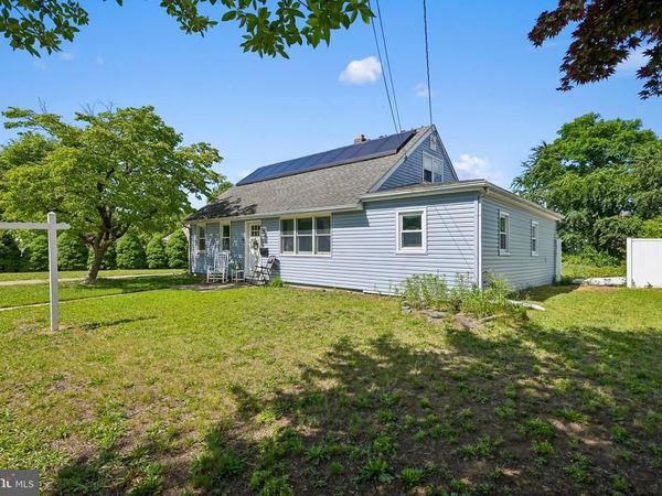 428 FLANDERS ROAD, BURLINGTON, NJ 08016