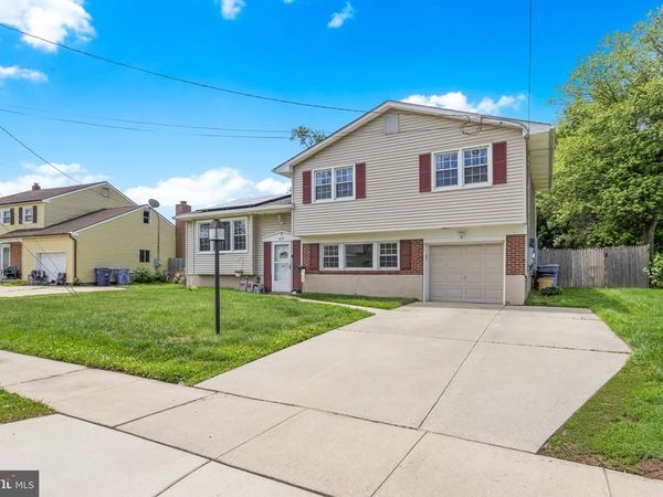 809 WOODLANE ROAD , EDGEWATER PARK, NJ 08010