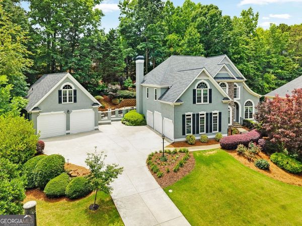 5021 Towne Lake Hills North, Woodstock, GA 30189