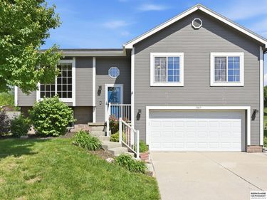 7357 N 73rd Street, Omaha, NE 68122