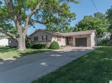 12630 Bartels Drive , Omaha, NE 68137
