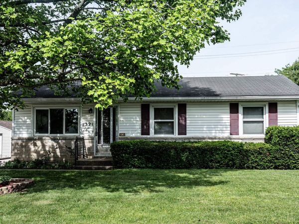 1321 Canterbury Drive, South Bend, IN 46628