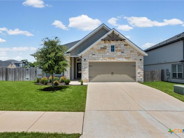 215 Cabiness Drive, Salado, TX 76571