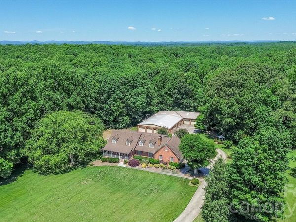 229 Dunlap Gate Road , Statesville, NC 28625