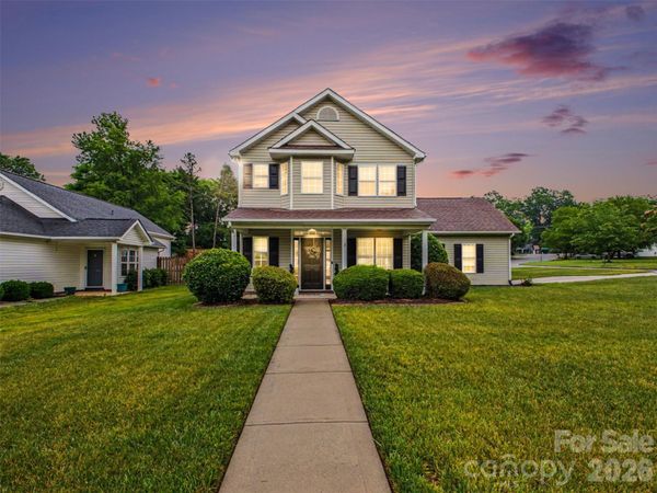 2243 Oakhurst Court , Kannapolis, NC 28081