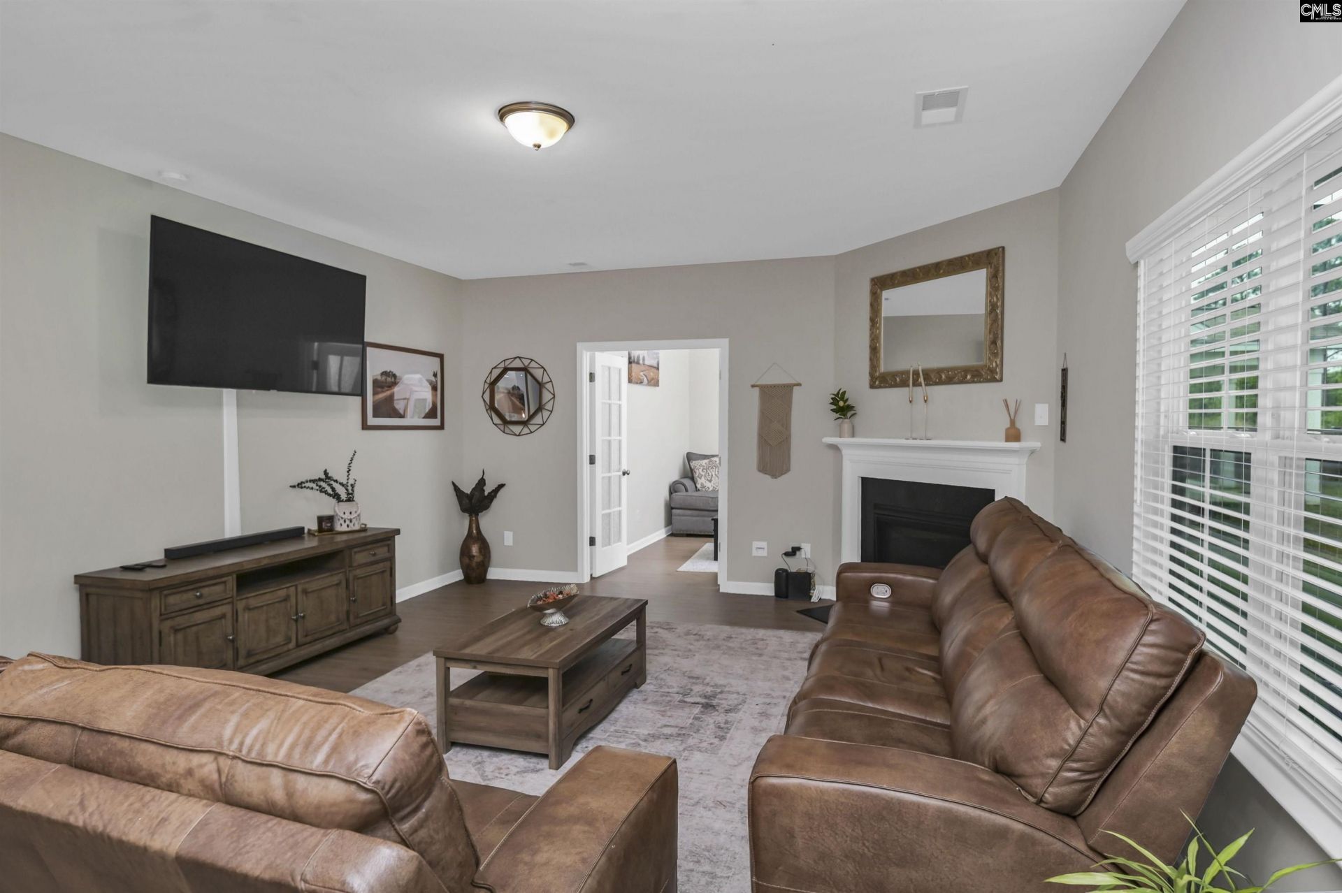 608 Frow Drive  Photo 6
