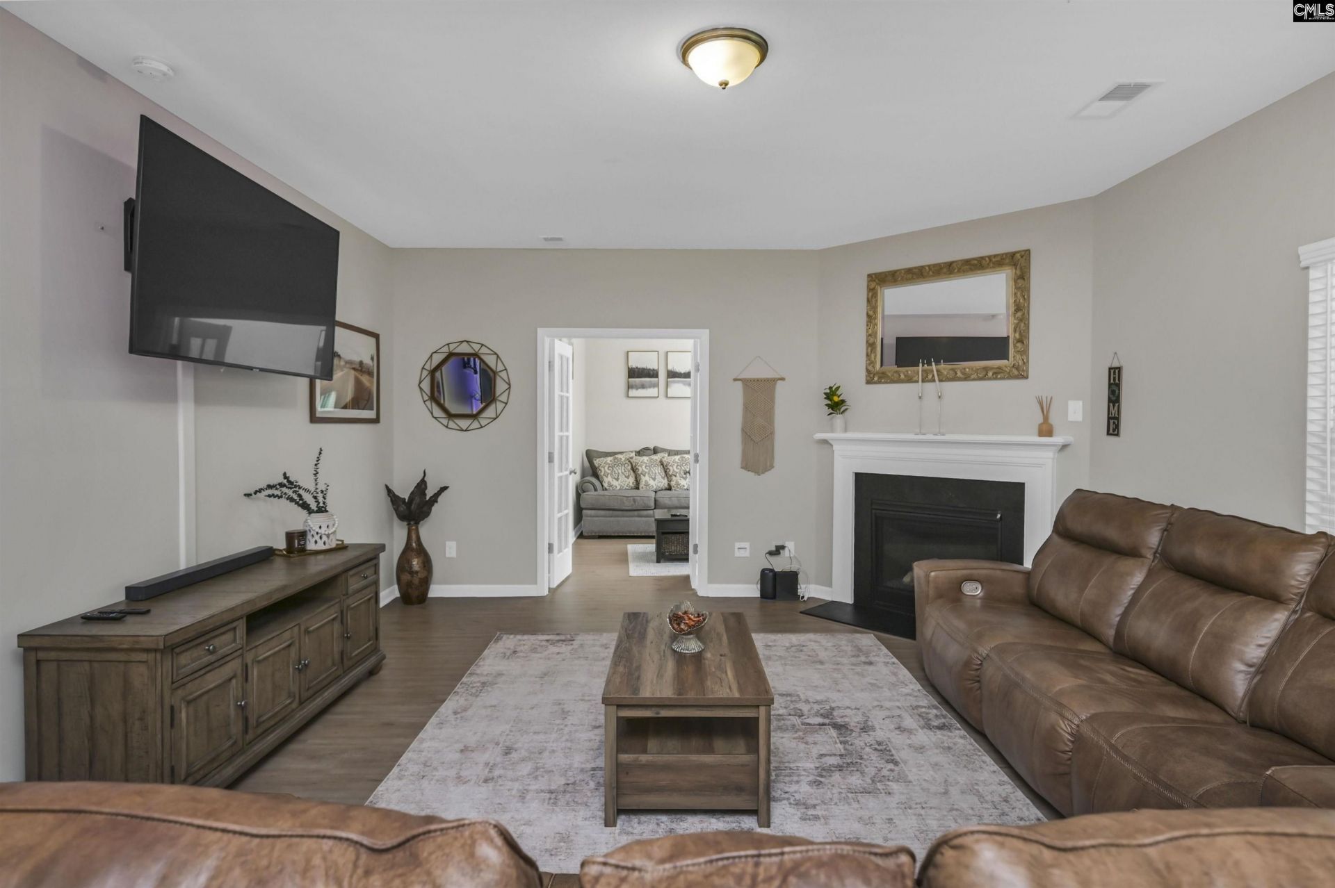 608 Frow Drive  Photo 7