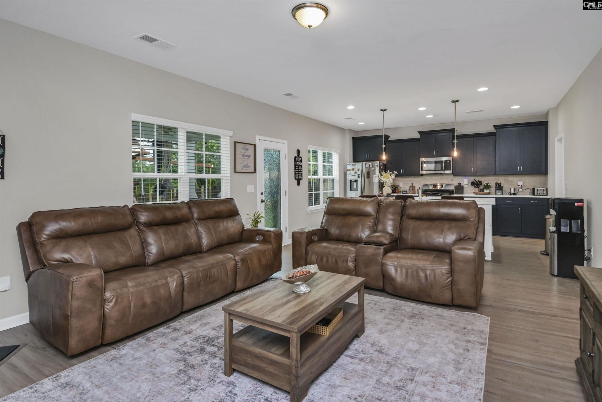608 Frow Drive  Photo 9