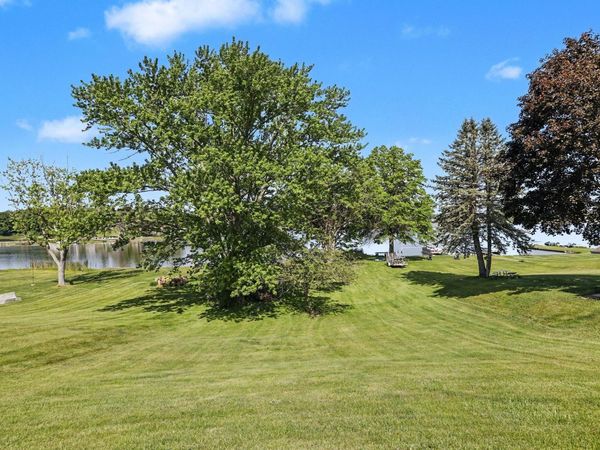 12156 Highview Shores, Vicksburg, MI 49097