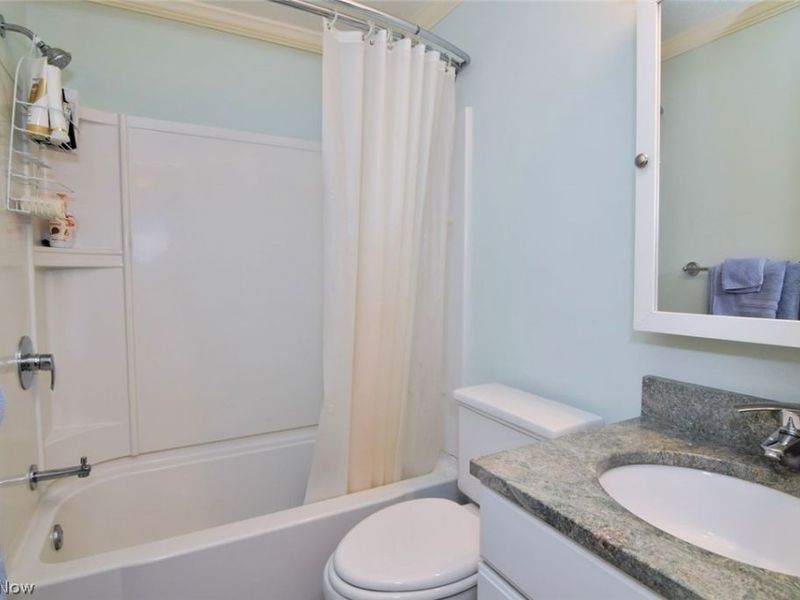 5009 Nob Hill Drive, Unit B2, Chagrin Falls, OH 44022 Photo 15
