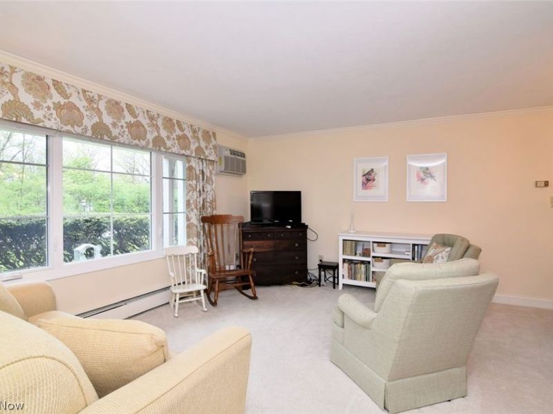 5009 Nob Hill Drive, Unit B2, Chagrin Falls, OH 44022 Photo 3